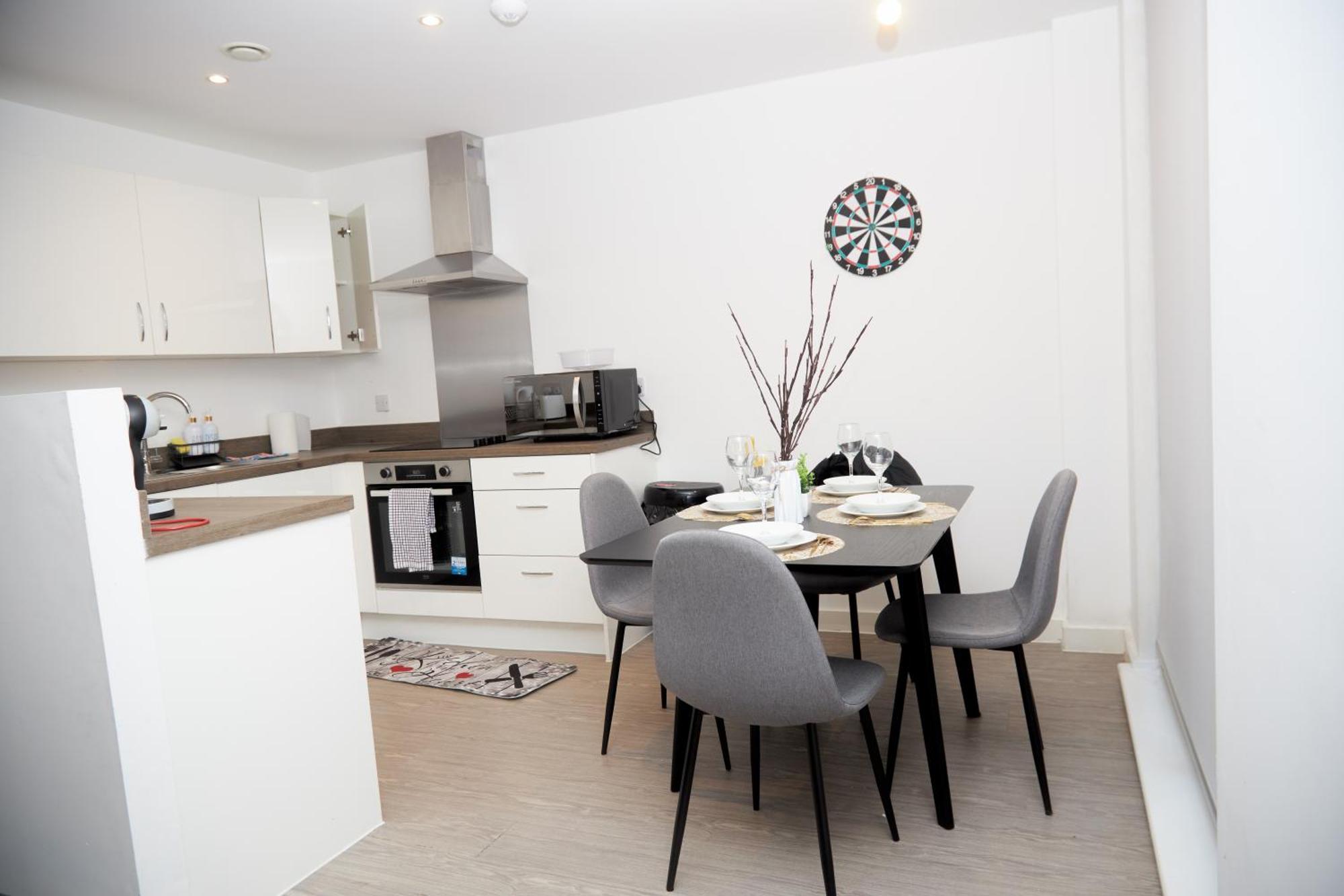 מנצ'סטר Obi'S House&Suites - Luxury 2Bed Duplex Apartment With Balcony מראה חיצוני תמונה